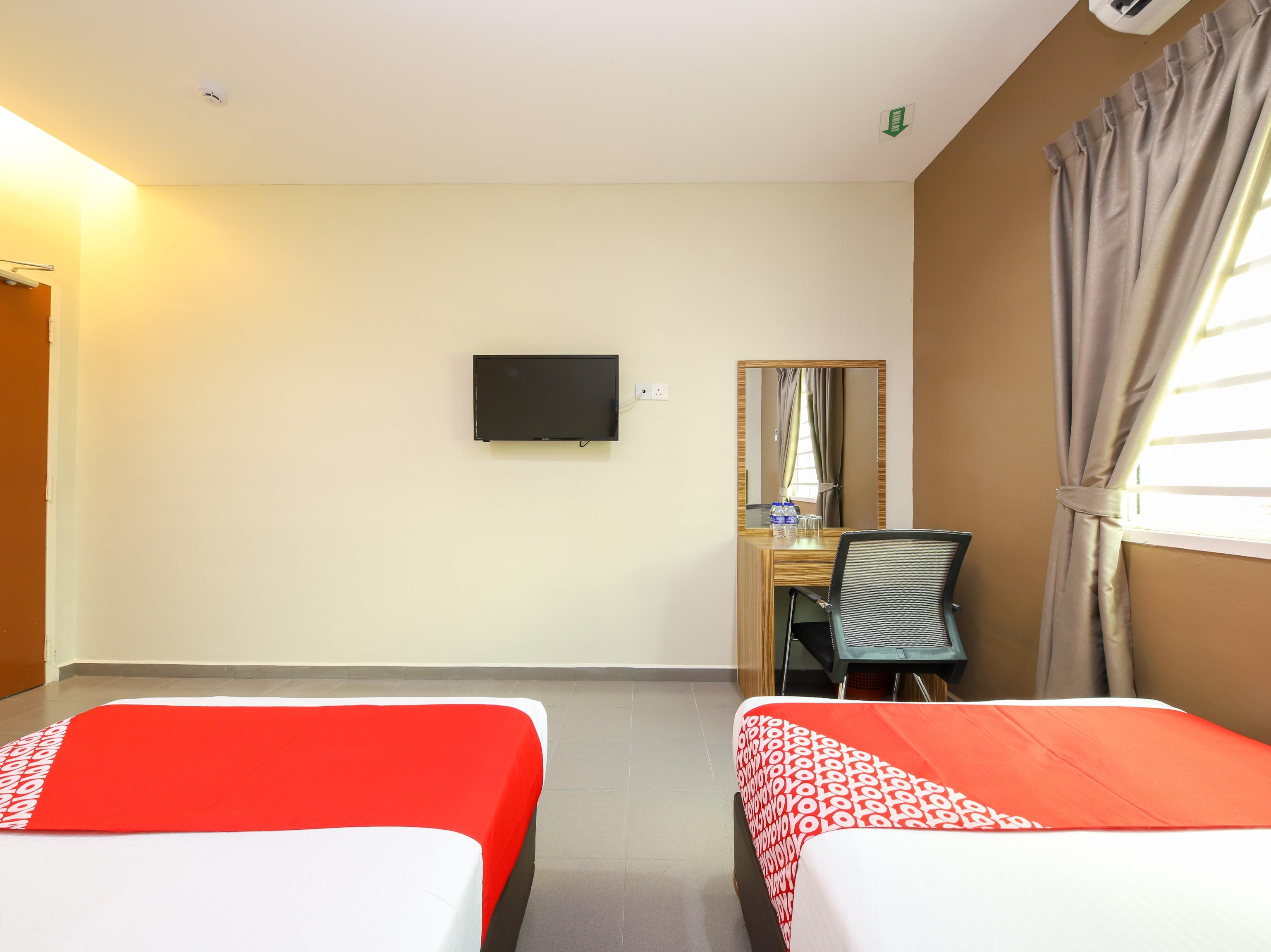 Oyo 89839 Riaz Hotel Malacca Eksteriør billede