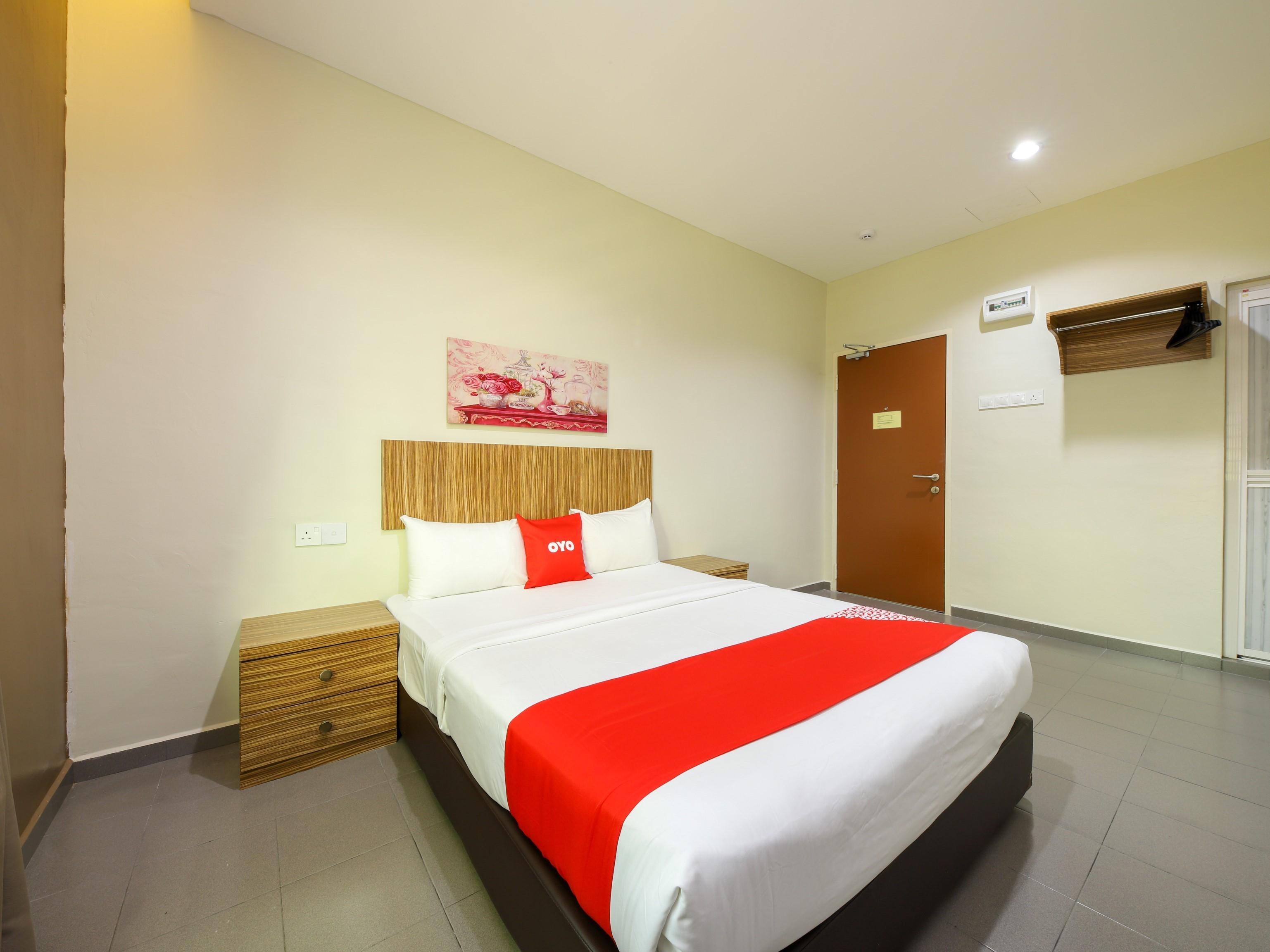 Oyo 89839 Riaz Hotel Malacca Eksteriør billede