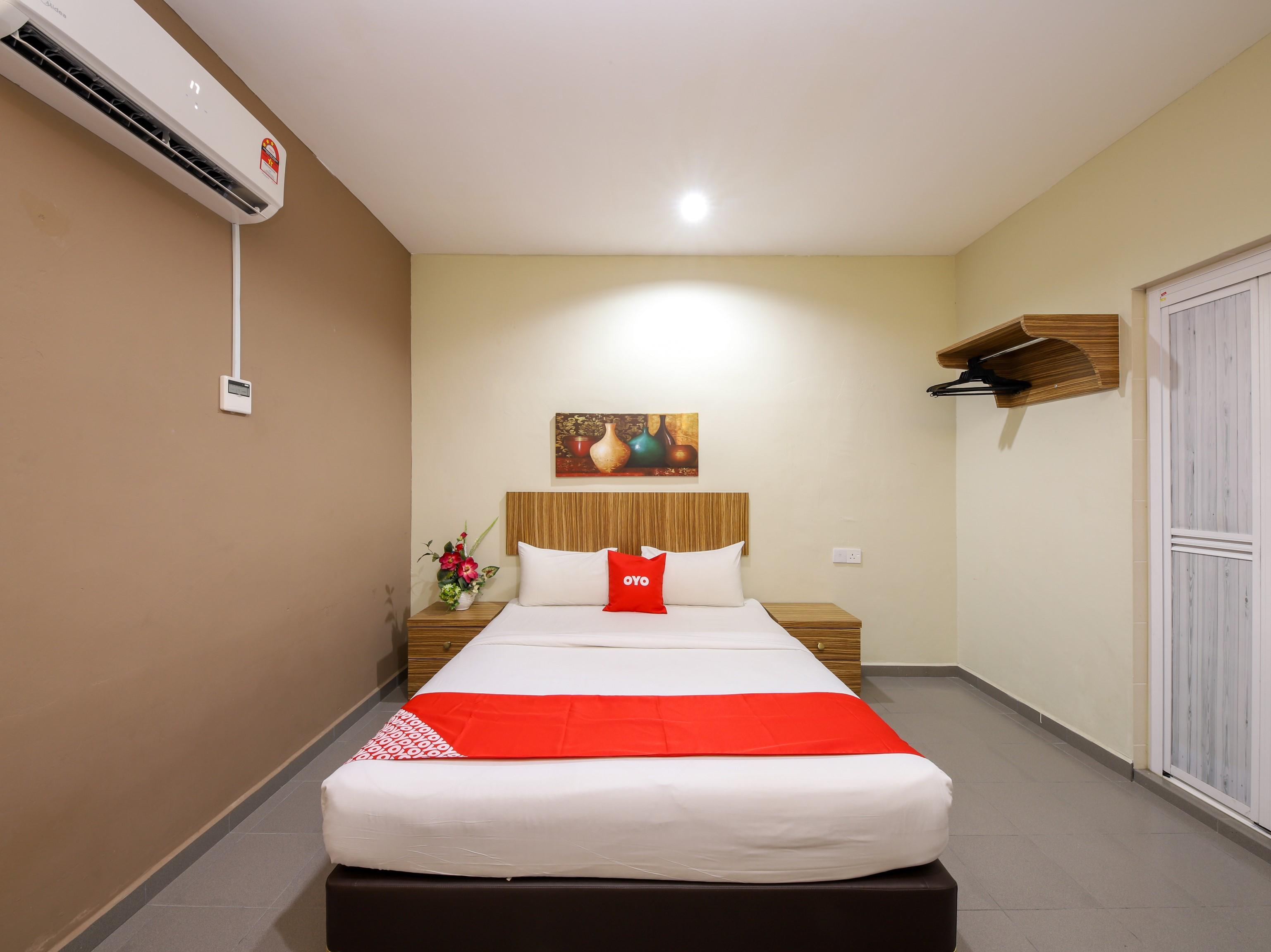 Oyo 89839 Riaz Hotel Malacca Eksteriør billede