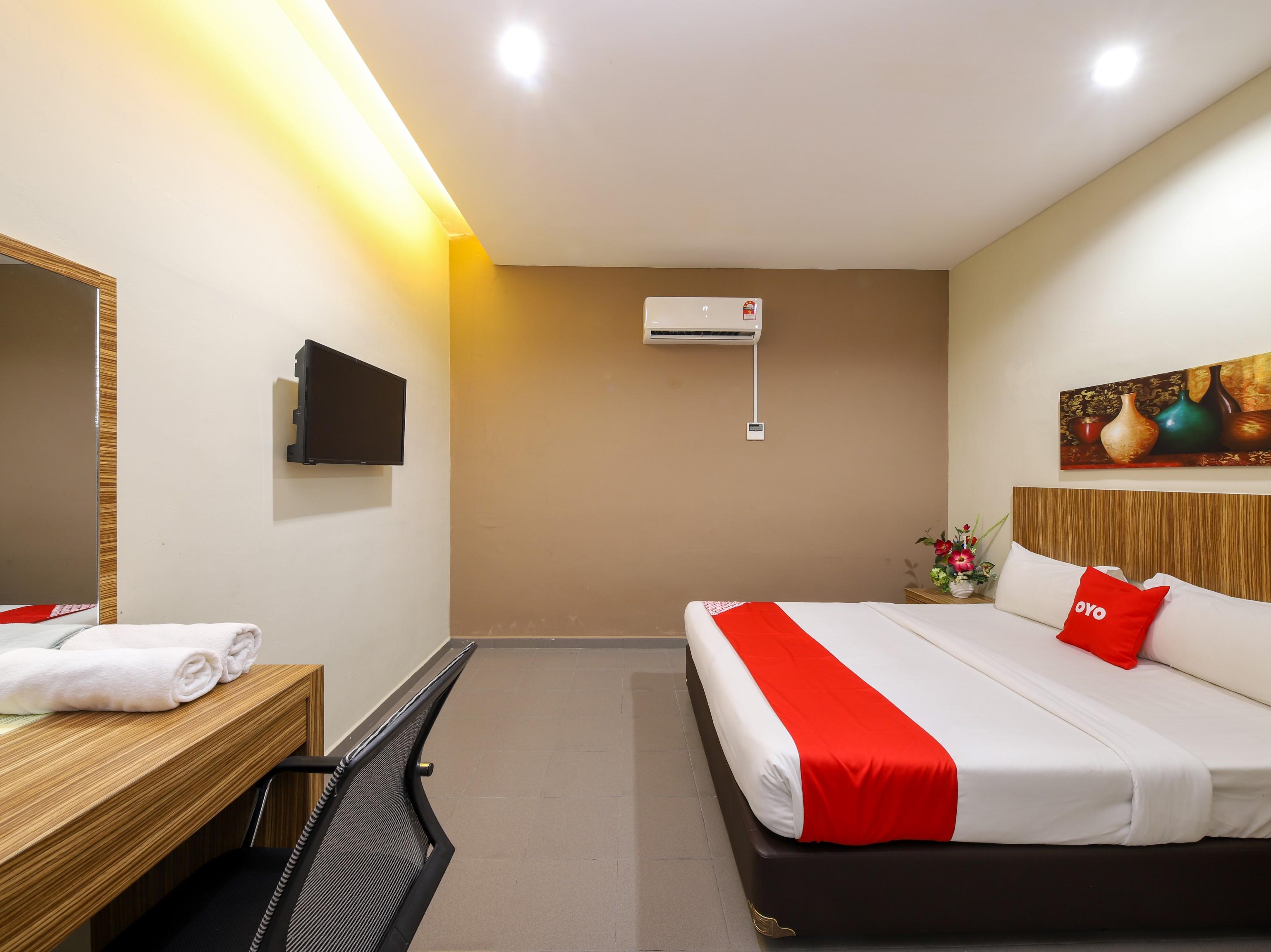 Oyo 89839 Riaz Hotel Malacca Eksteriør billede